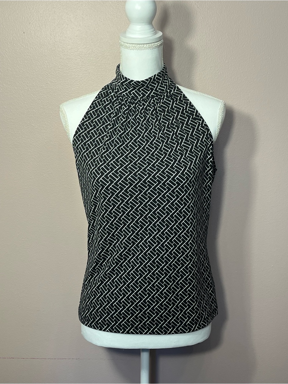 Michael Kors Black & White Geometric Sleeveless Top